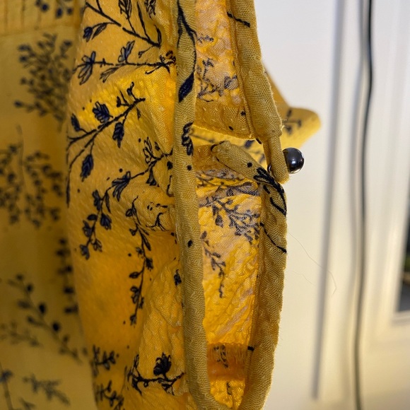 Marigold peasant shirt from Reitmans - Picture 4 of 11